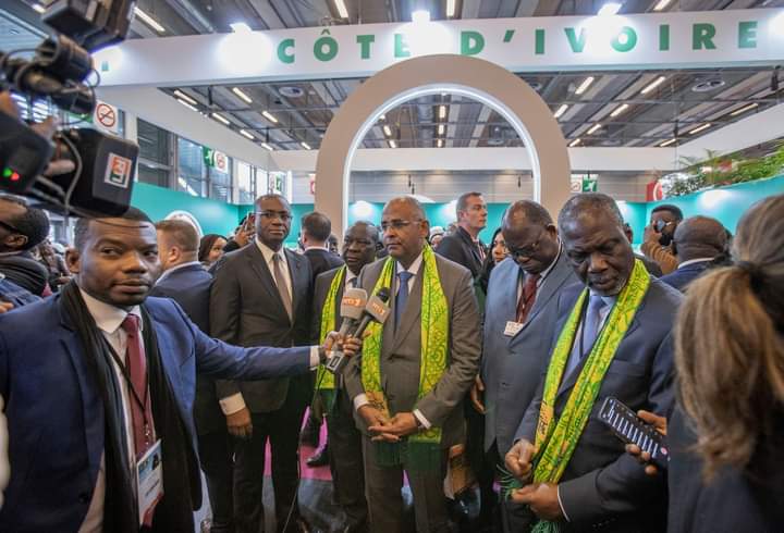 Le Premier Ministre a conduit la délégation ivoirienne au Salon international de l'Agriculture à Paris, avec à ses côtés, le Ministre Sidi Touré et d'autres membres du gouvernement